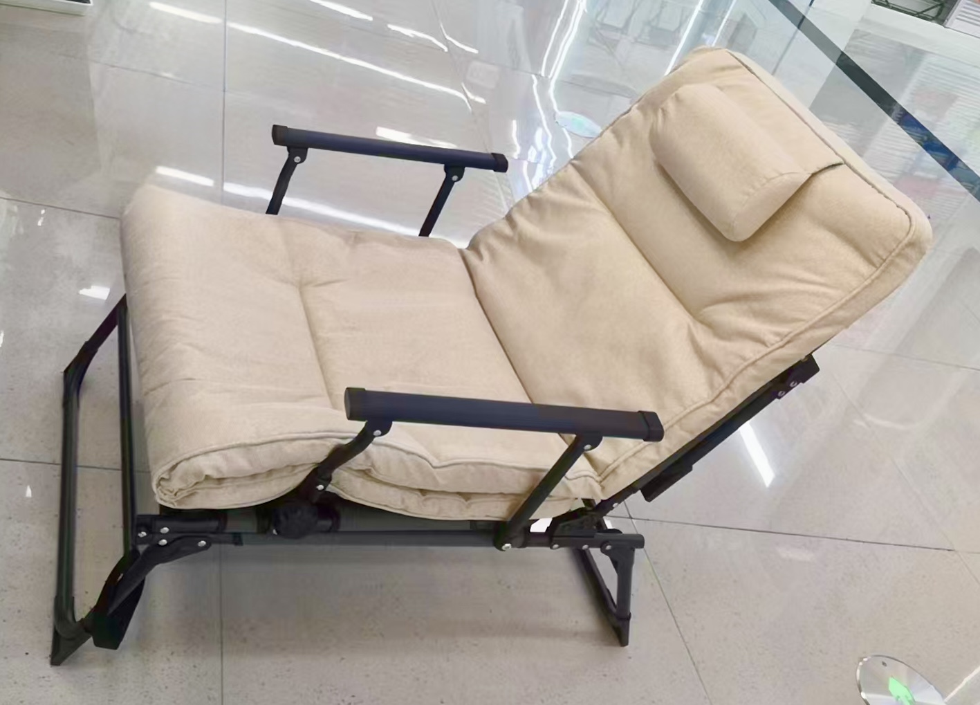 Ор болдог сандал