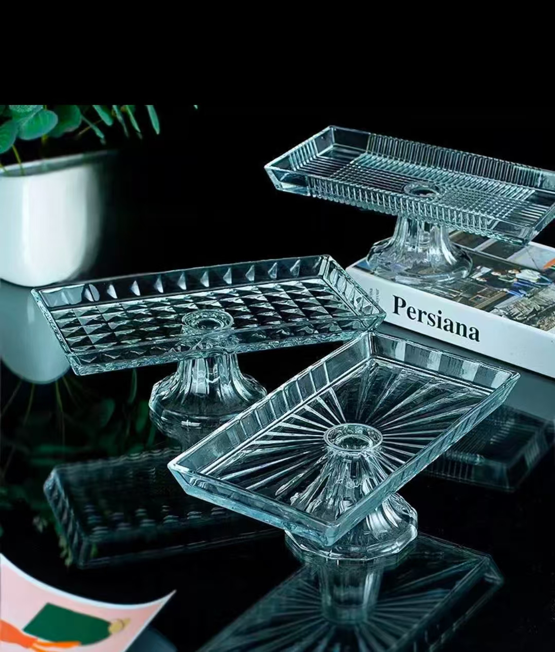 Зуйван хөлтэй таваг